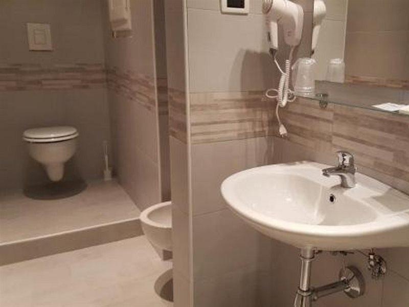 Hotel Milano Піза Екстер'єр фото