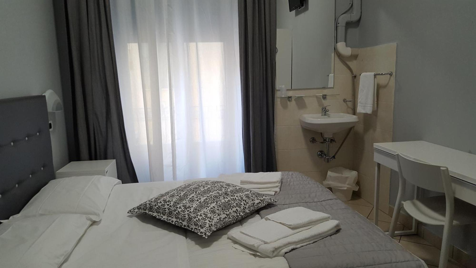 Hotel Milano Піза Номер фото