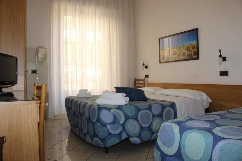 Hotel Milano Піза Екстер'єр фото